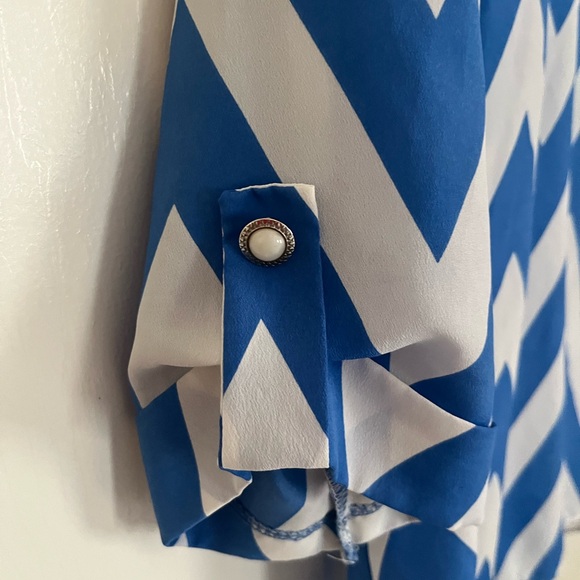 Boutique Chevron V-Neck Blue and White Women's Top - Picture 2 of 5